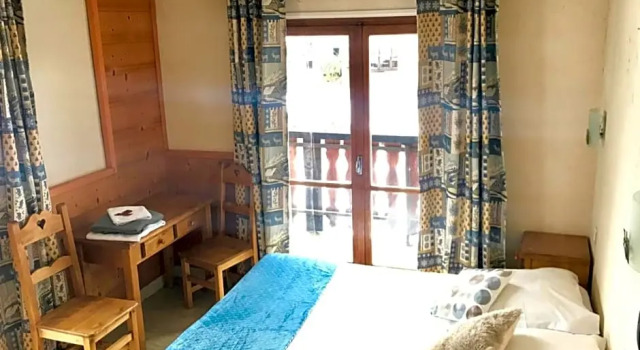 Трёхместный номер Standard с балконом и с видом на горы Hotel Le Concorde
