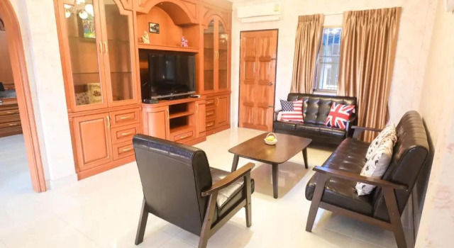 Двухместный люкс Marin House Pattaya