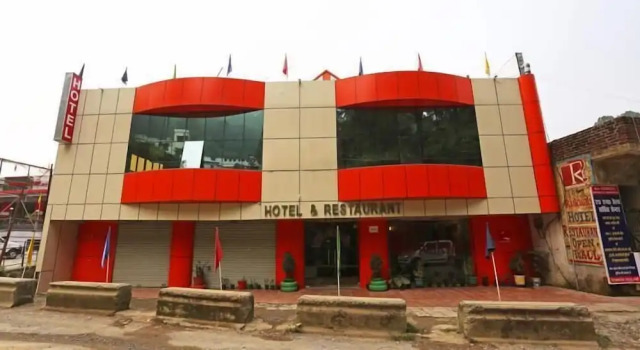 OYO 4044 The Raikwals Hotel, Rezervovat Hotel Nainital Uttarakhand