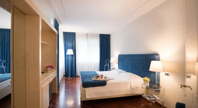 Полулюкс Hotel Brescia