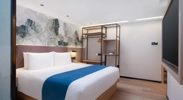 Люкс Executive Naiwei L Executive Apartments (Coast City Nanyou Subway Station)