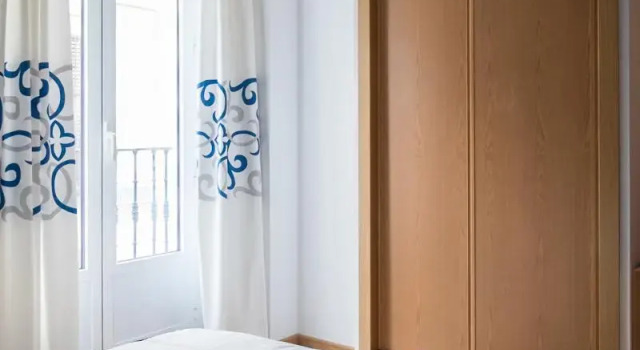 Одноместный номер Standard с балконом Hostal Carracedo