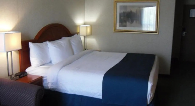 Номер Standard Quality Inn Owen Sound