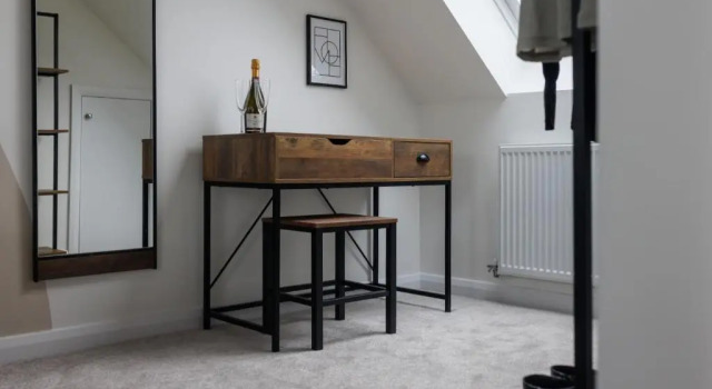 Air Host and Stay - Beautiful new build 3 bedroom house sleeps 5 minutes from LFC 14, Prenota Hotel Liverpool Merseyside