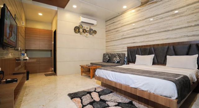 Номер Premium Hotel Kumar Plaza