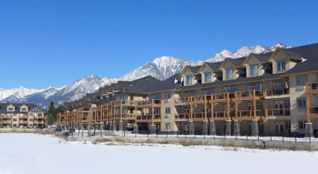 Bighorn Meadows Resort, Boek Resort Resorthotels in Brits Columbia, Resort