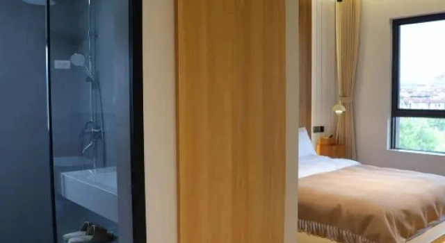 Люкс Bishun Homestay (Mangshi Square)