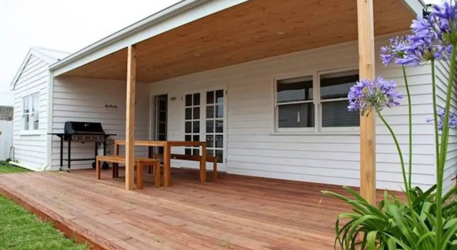 Sorrento Beach Cottages 1, Забронировать Отель Отели Сорренто 3 звезды, рядом с Manyung Gallery at Sorrento, 3*