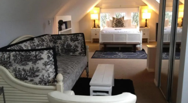 Barclay House Bed and Breakfast, Забронировать Отель Отели Ванкувера с парковкой, рядом с Yaletown Roundhouse Skytrain Station, Парковка