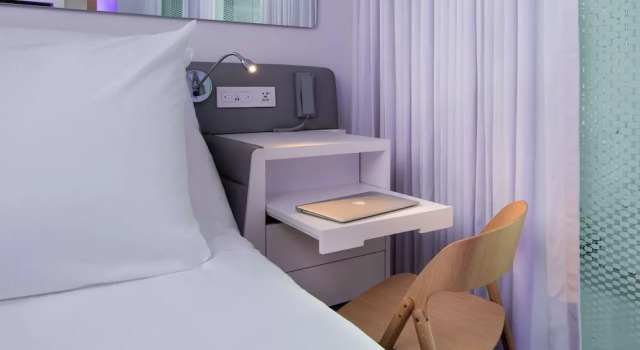 Двухместный номер Premium с частичным видом на гавань YOTEL Boston