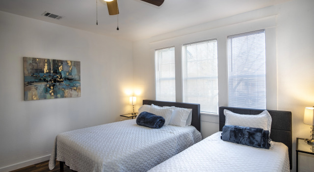 Downtown View Cozy 2br/1ba Home Sleeps 8, Забронировать Апартаменты/квартира Апартаменты Сан-Антонио, рядом с Saint Gerard School Alumni Field, Апартаменты/квартира