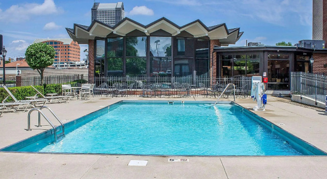 Кровать в общем номере Holiday Inn Express - Columbus Downtown by IHG