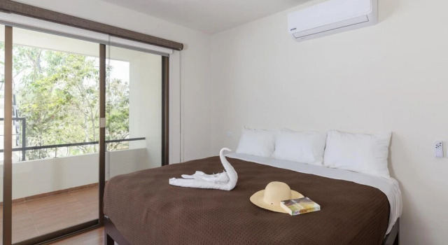 Amazing 6 Apts 12br Perfect for Large Groups Shared Pool With Sundeck in Downtown Tulum, Rezervasyon Otel Tulum havuzlu oteller, Yüzme Havuzu