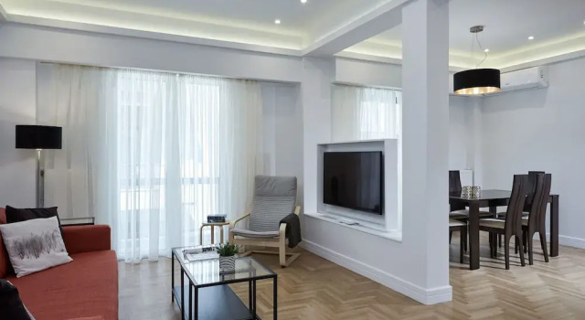Апартаменты с 2 комнатами с балконом Luxurious Spacious Apt next  Hilton Area