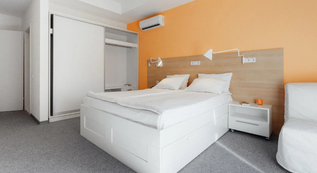 Полулюкс Отель Orange Hotel