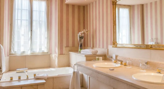 Deluxe chambre avec balcon Hostellerie de la Pommeraie by Popinns