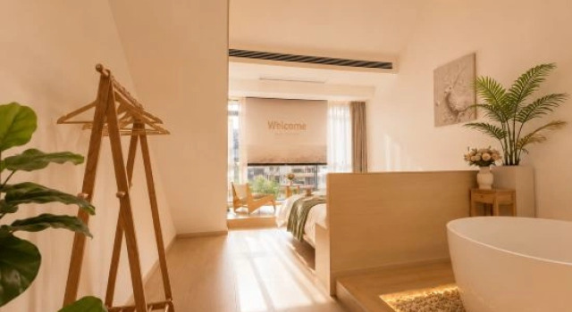 Suite Echo May Living