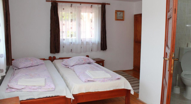 Zsuzsanna Paraszthaz, Boek Hotel Praid Mureş