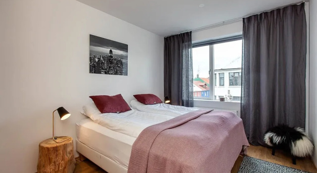 Thomsen Apartments, Забронировать Апартаменты/квартира Отели Хёвюдборгарсвайдид с парковкой, Парковка