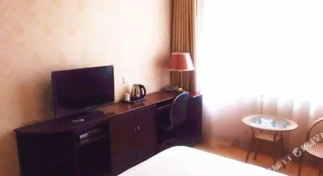 Hedong Hotel, Book Hotel Linze Gansu