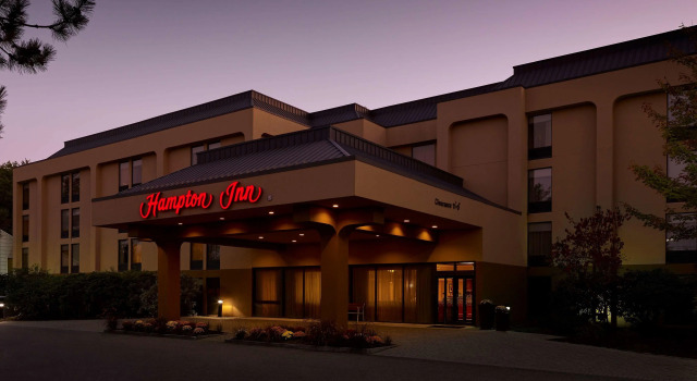 Hampton Inn Portland-Airport, Rezerwuj Hotel Hotele w New England z basenem, Basen