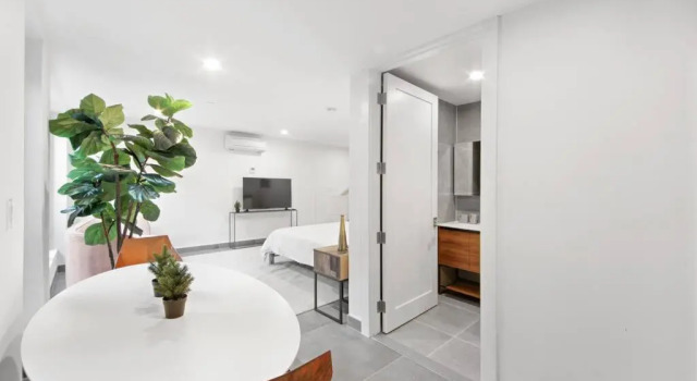Апартаменты 149BK-101 New construction 2BR Private garden W-D