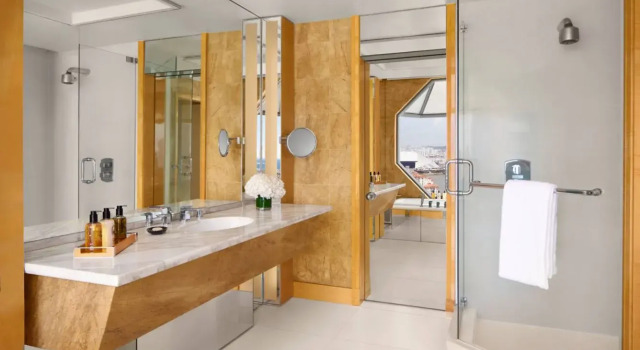 Двухместный номер Grand с видом на Kallang Precinct The Ritz-Carlton, Millenia Singapore