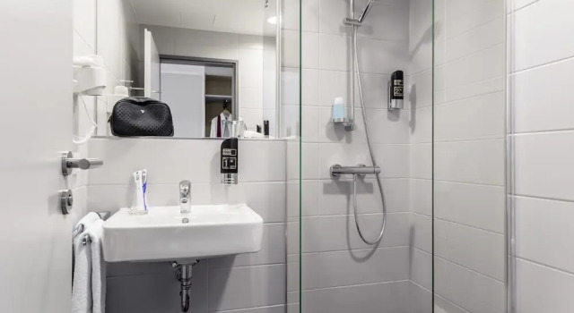 Одноместный номер Comfort c 1 комнатой с балконом Serways Hotel Remscheid