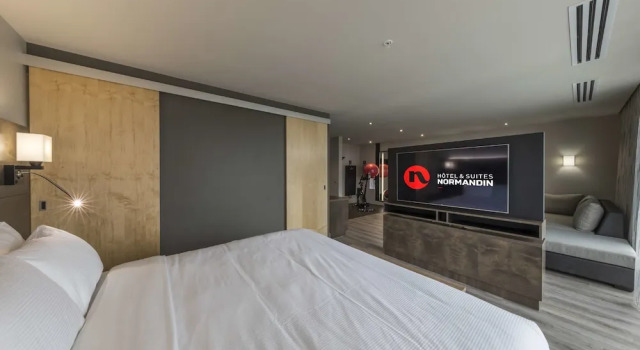 Люкс Deluxe Hôtel & Suites Normandin Lévis
