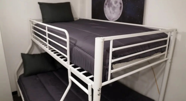 Трёхместный семейный номер Standard Apollo Guesthouse