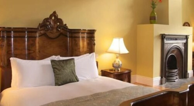 Viewmount House, Забронировать Отель Отели Уэстмит 4 звезды, 4*