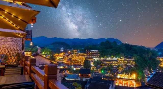 Waiting for someone·Garden View Meisu (Furong Town Scenic Waterfall Branch), Book Hotel Xiangxi Hunan