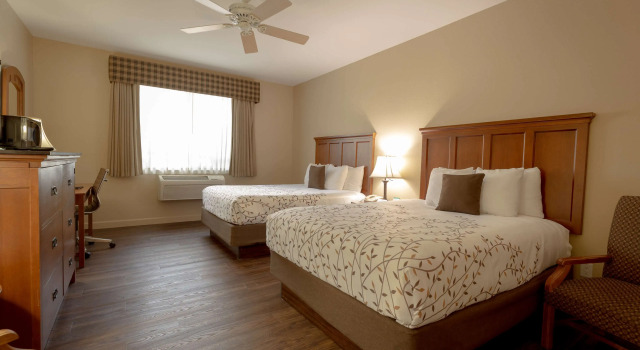 Четырёхместный номер Standard Best Western Lodge at Rivers Edge