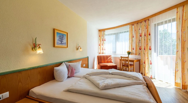 Двухместный номер Standard с балконом и с видом на горы Hotel Garni Romantik
