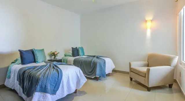 Апартаменты с балконом и с видом на бассейн El Tigre Ibiza Condos