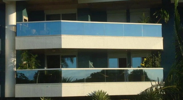 Apartamento com 4 suítes pé na areia, Забронировать Апартаменты/квартира Лагоинья Флорианополис