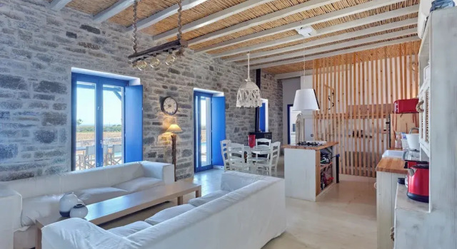 2 Bed Villa - Sleeps 6 - Pets - Pool - Parking, Prenota Villa Lefkes Paro
