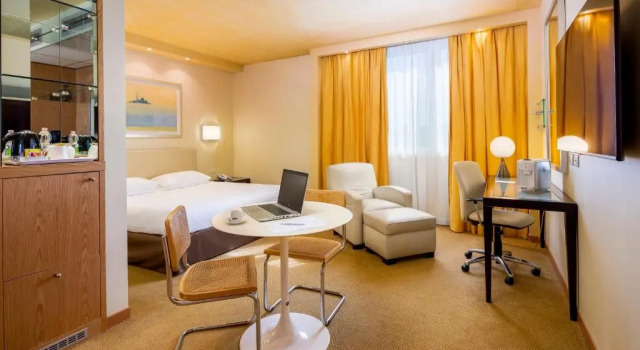 Двухместный номер Premium Crowne Plaza Padova by IHG