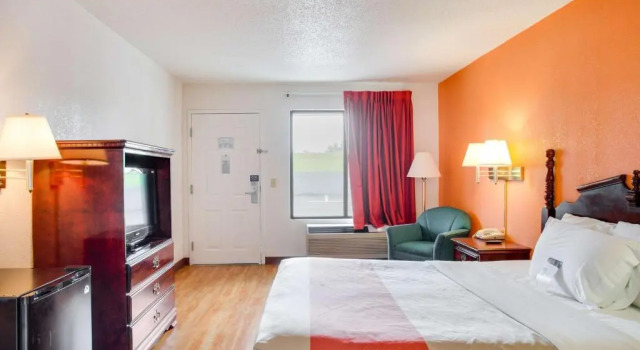 Номер Standard Motel 6-White House, TN