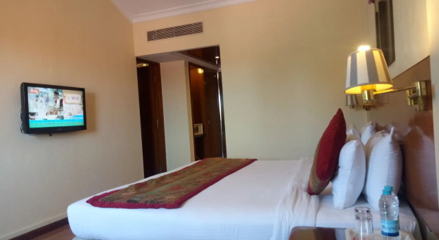 Ramee Guestline Hotel Bangalore, Забронировать Отель Отели штата Тамилнада с бассейном, Бассейн