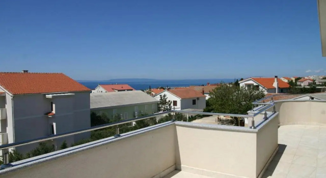 Апартаменты Beautiful penthouse for 8 close to city center