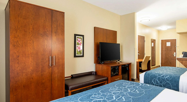 Четырёхместный люкс Comfort Inn & Suites Pine Bluff