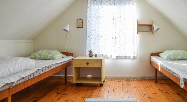 Awesome Home in Löttorp With 3 Bedrooms, Varaa Hotelli Löttorp Kalmari