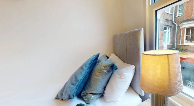 De Pary 2 Modern Bedford Apartment- Near Town Centre