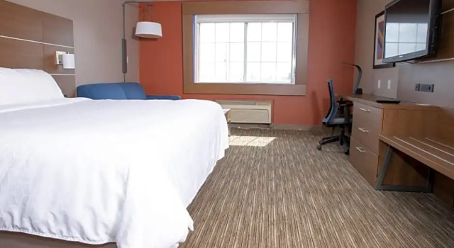 Номер Standard Holiday Inn Express - Toledo West - Napoleon by IHG