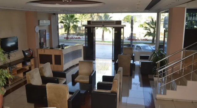 Bayrakli Otel