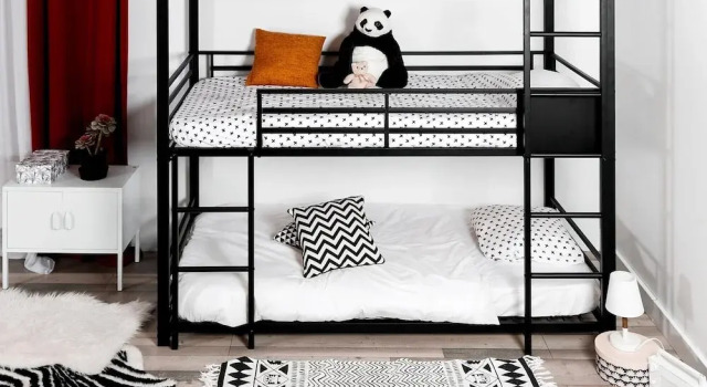 Кровать в общем номере Hostel-Élisée-Perpignan