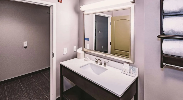 Номер Standard Hampton Inn Niagara Falls/ Blvd