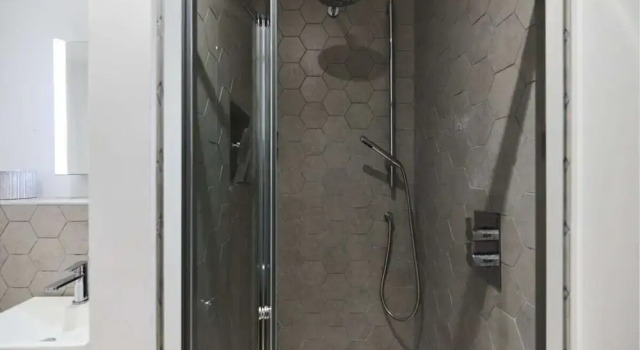 The Putney Hideaway - Modern and Elegant 3bdr Flat With Patio, Varaa Huoneisto Asunnot kohteessa Merseyside, Huoneisto