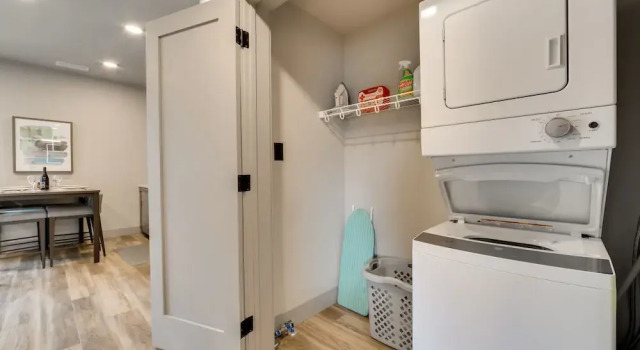 Апартаменты Walk Everywhere! Central Traverse City Condo